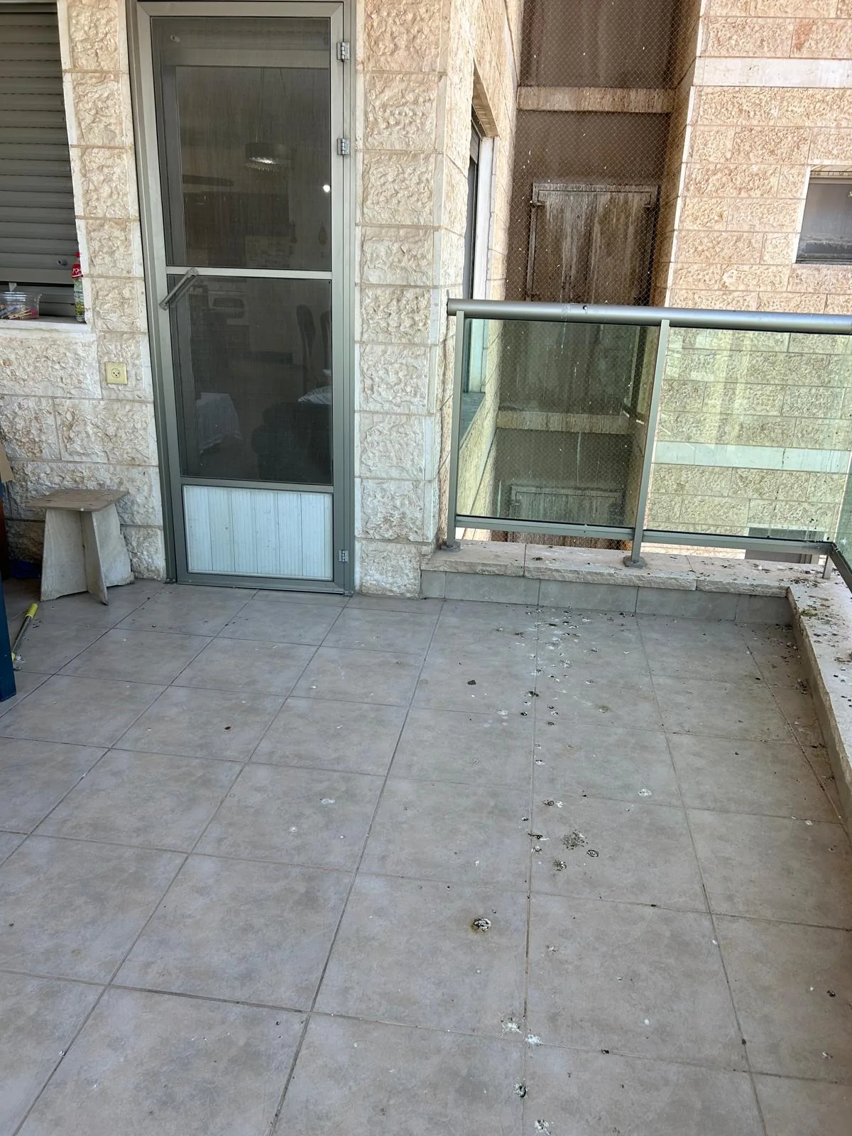דירת 4 חדרים ברחוב מורן - גלריית הנכס